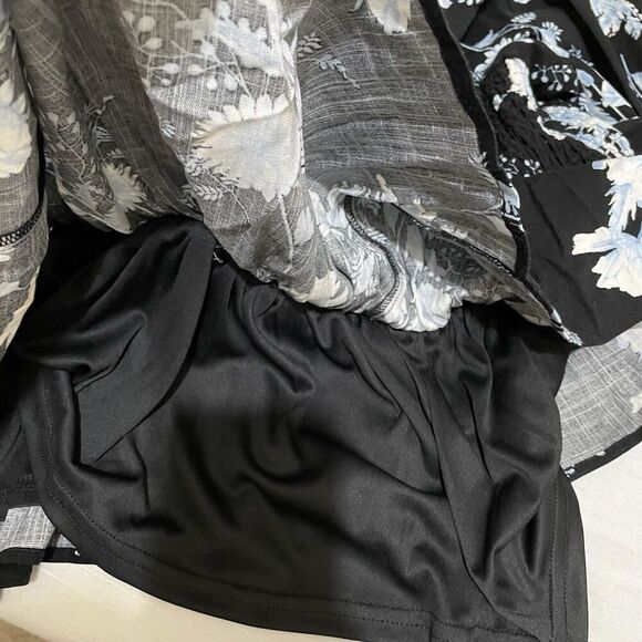 Torrid Babydoll Rayon Slub Smocked LS Crop Blouse Floral Black 3 3X Whimsigoth - Picture 7 of 11